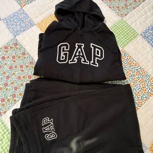 GAP Factory Black Zip-up Hoodie and Sweatpants